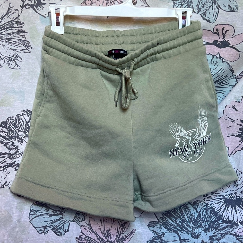 ✨Army Green Comfy Sweat Shorts✨